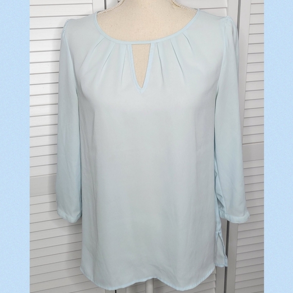 Express Pleated Baby Blue Crepe Blouse Women's size small - Picture 1 of 7